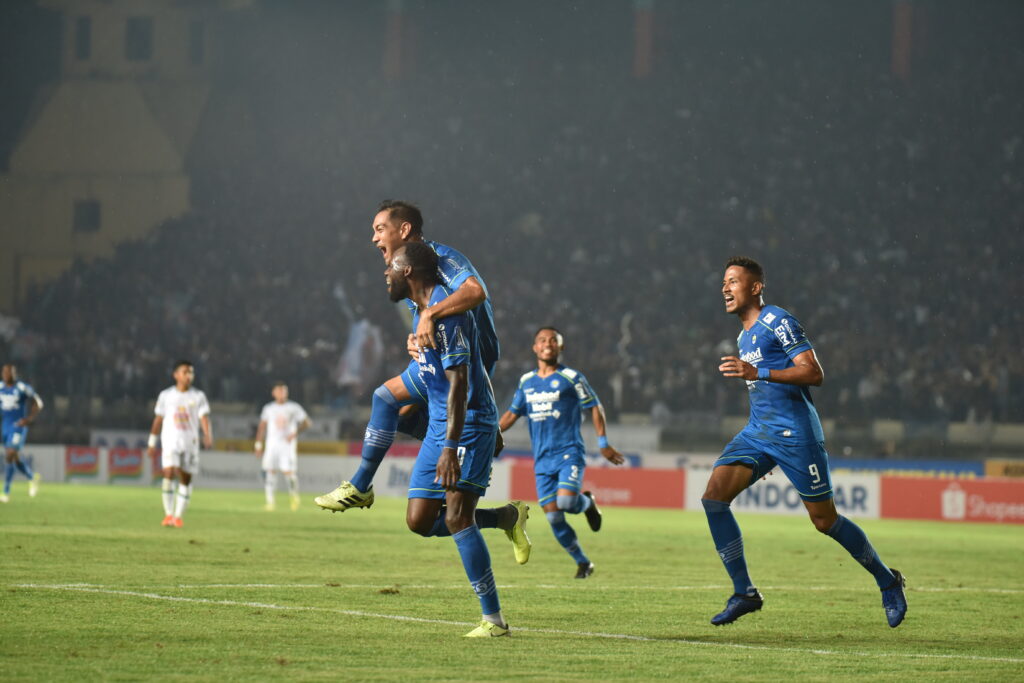 FC PERSIB goal celebration